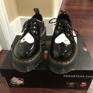 HELLO KITTY 1461 DOCS — ON HOLD CURRENTLY